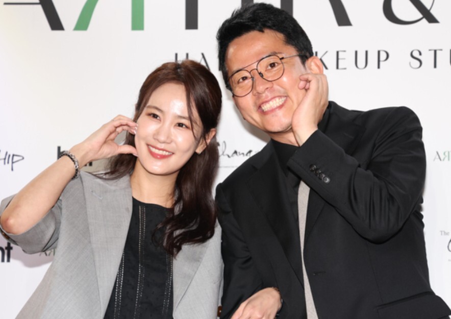 김준호, 김지민과 1200명 초대 성대하게 결혼! 연예계 '별들의 축제' 펼쳐져