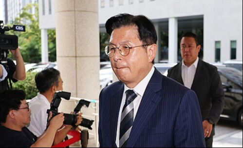 세계일보: 특검, 황교안 전 총리 체포영장 집행