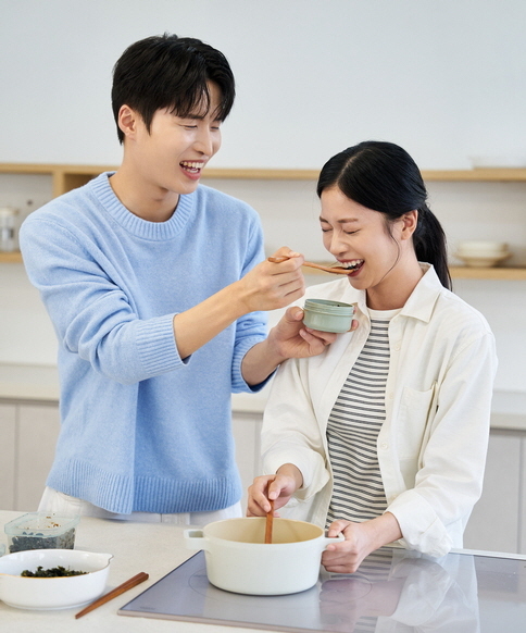 과거엔 단칸방부터 시작?...요즘 신혼부부 42.7%는 내집 소유 - 뉴스 썸네일 이미지