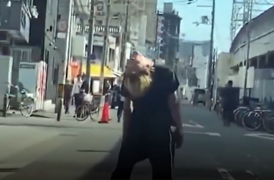 길에서 경련하며 발작...日 '좀비 담배' 확산에 '비상' - 뉴스 썸네일 이미지