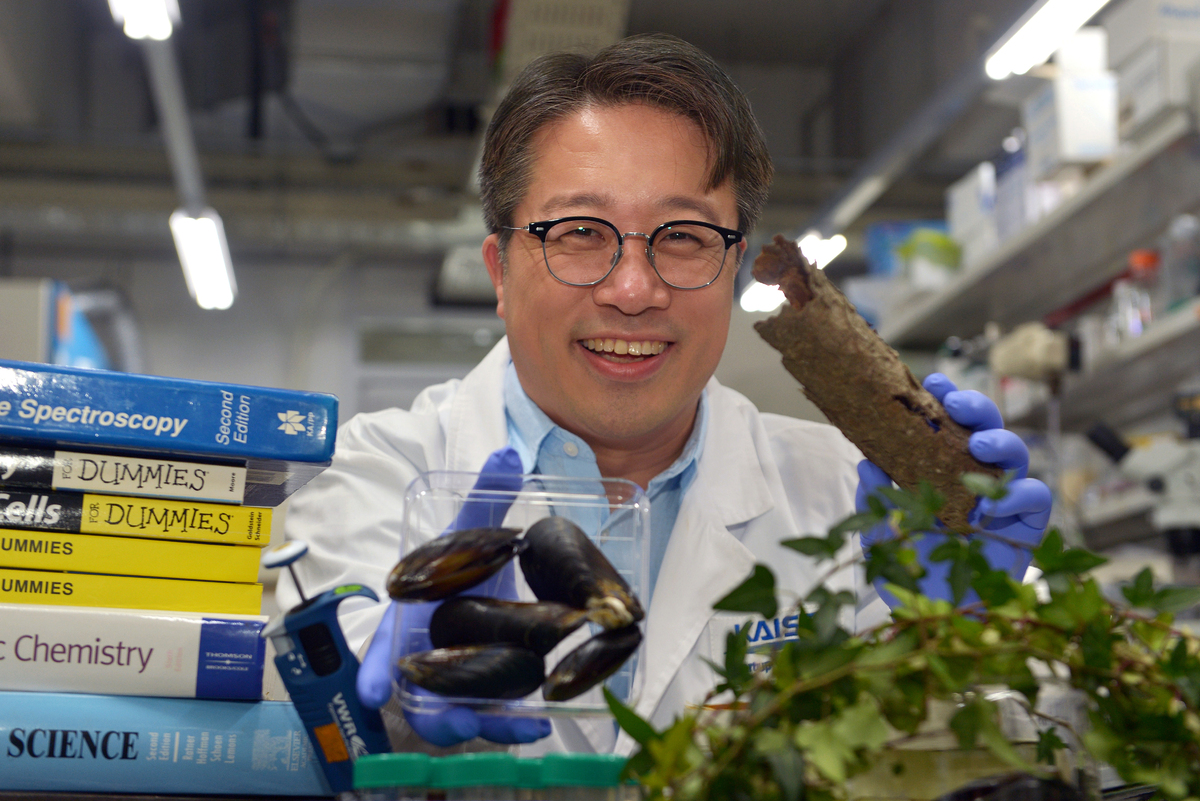 "풍성해보여" 미국서도 대박 나더니...'그래비티 샴푸 개발' 이해신... - 뉴스 썸네일 이미지