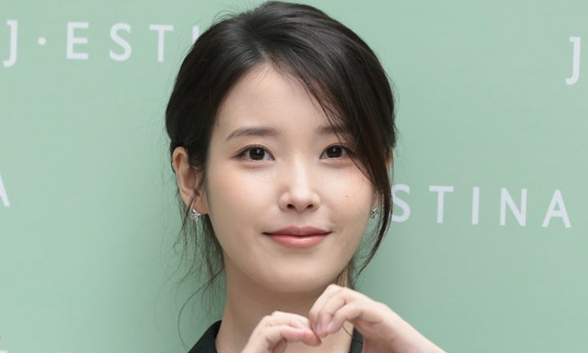 김밥 한 알을 30분 동안?…아이유의 150번 씹는 식사 습관 체크 [라이프+]