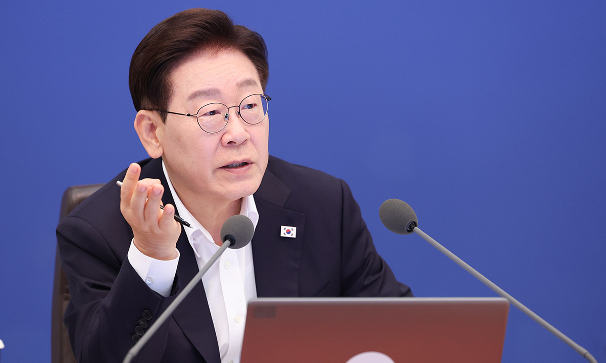 [청와대 스케치] 李대통령 “‘잠재성장률 3%, 세계 무역 4강, 국민소득 5만불’ 도약 원년으로”
