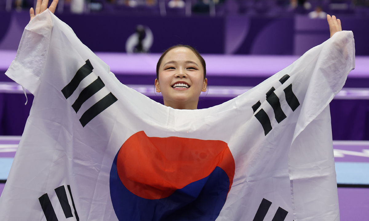 여서정, 8년 만에 도마 금메달…아빠 여홍철과 어깨 나란히 [아시안게임]