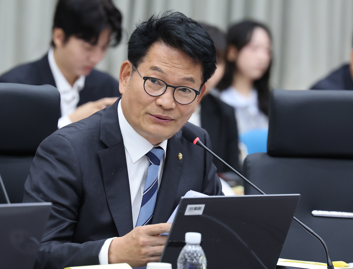 송영길, 추미애 향해 “대통령에게 대거리 하면 되겠냐” 